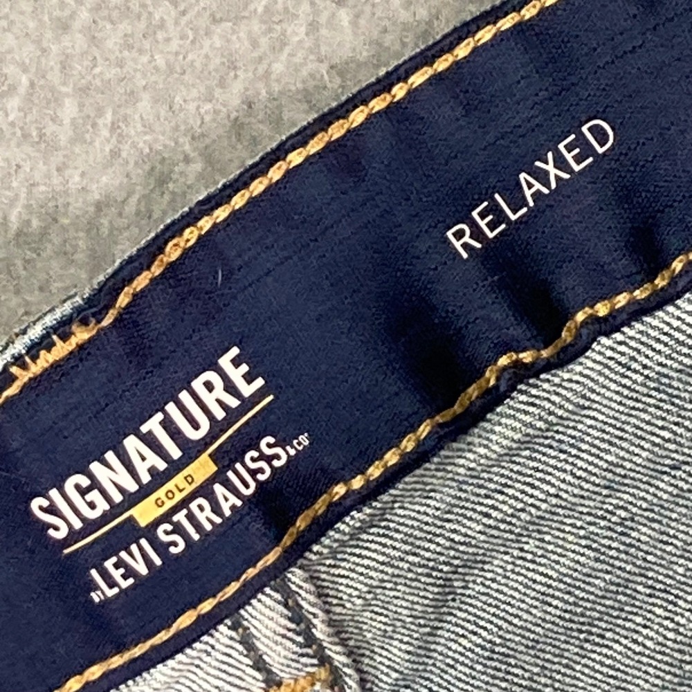 Levis Signature Workwear Jeans Mens 38x30 Distressed Paint Stained - Picture 9 of 12